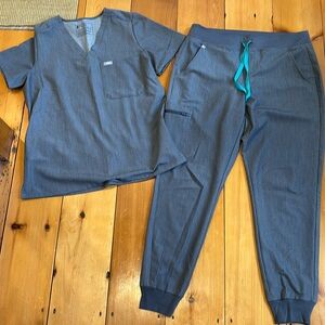 Figs Graphite Women's Scrub Top and Jogger Scrub Pants